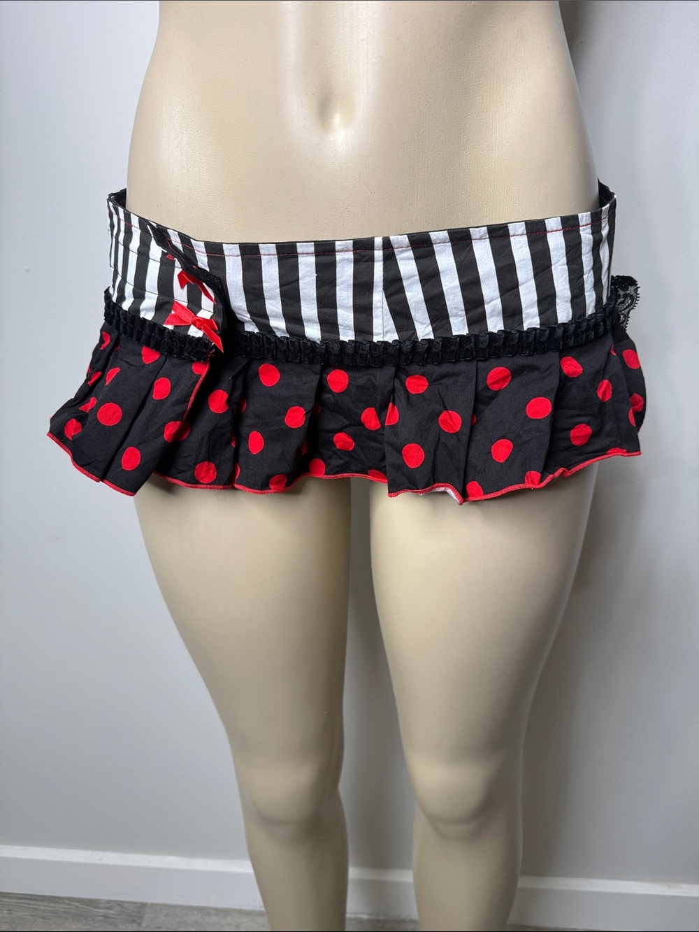 Striped Waist Polka Dot Mini Skirt — Black & Red
